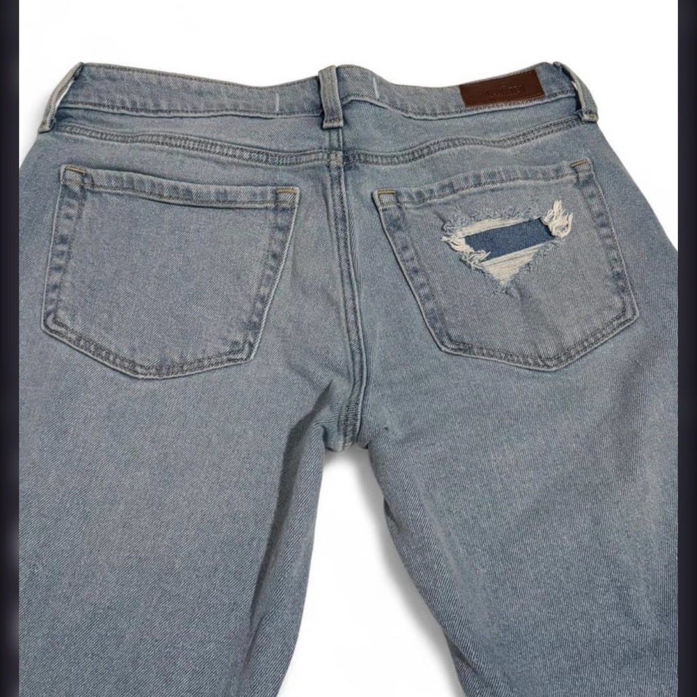 Light Wash Distressed Ripped Jeans - Picture 3 of 3